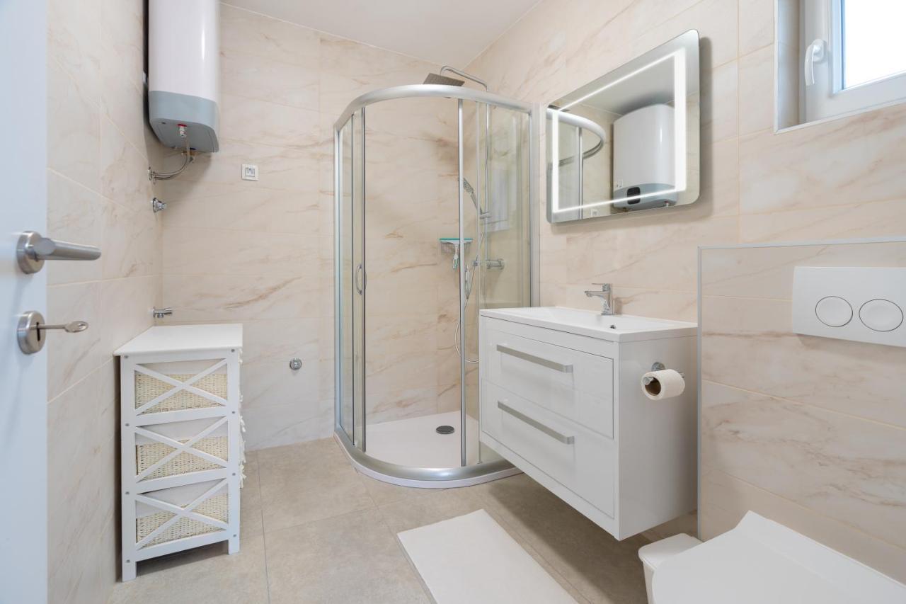 Number One Apartments Вир Экстерьер фото